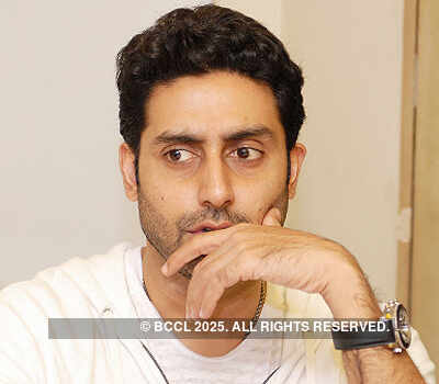 AB visits Nagpur Times office