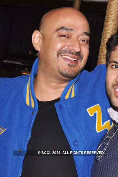 It's party time @ Smoke House Grill