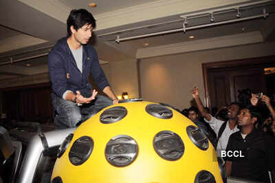 Shahid promotes 'Pioneer'