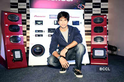 Shahid promotes 'Pioneer'