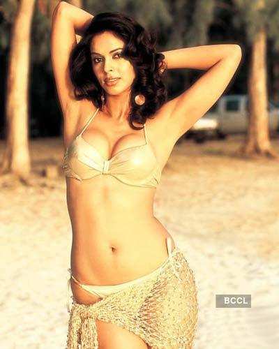 Mallika Sherawat Hot Show in White Bra - www.Bollyfame.com…