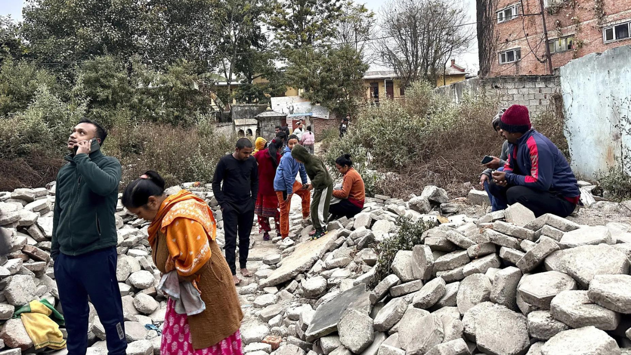 ​Earthquake rocks Tibet-Nepal border: People run out of buildings as partitions collapse