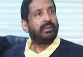 Case against Kalmadi filed in Queen's Baton Relay scam