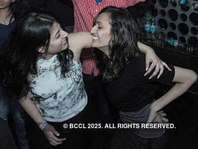 Honey Singh performs @ Jynxxx party