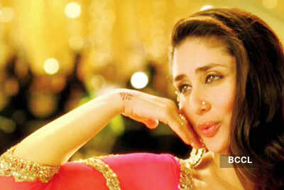 Kareena Kapoor's mujra act