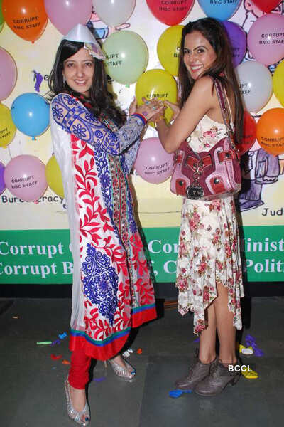 Amy Billimoria, Nandini Singh