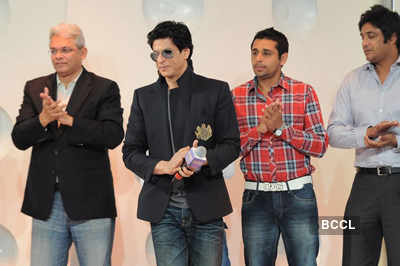 SRK, Juhi launch new 'KKR' logo