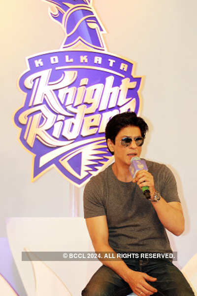 SRK, Juhi launch new 'KKR' logo