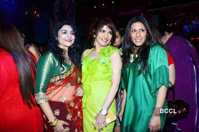 Vinisha Tulsiani's b'day bash