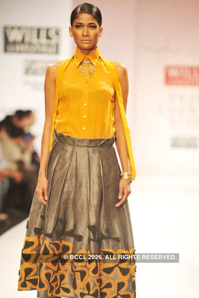 WIFW '12: Day 2: Kiran & Meghna