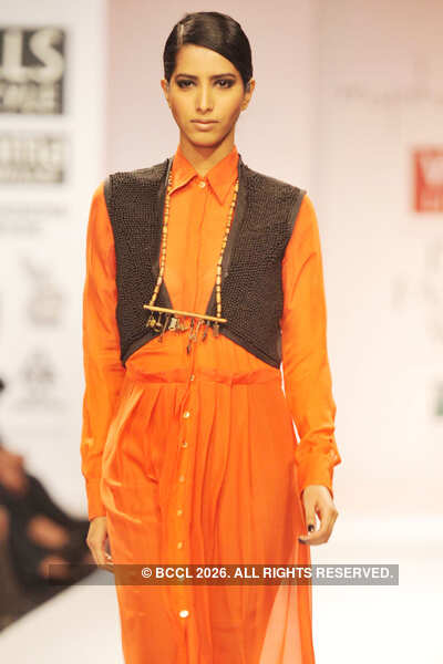 WIFW '12: Day 2: Kiran & Meghna