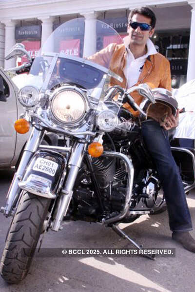 Celebs at Khan Chacha outlet launch