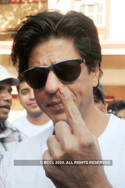 Celebs vote for BMC elections '12