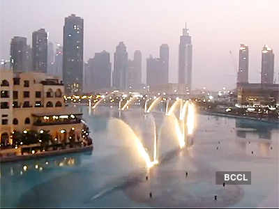 Dubai Fountain dances to Whitney's song!