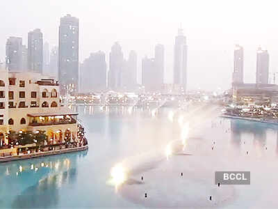 Dubai Fountain dances to Whitney's song!