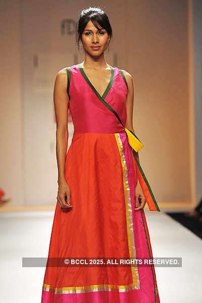 Nethra Raghuraman Showcases A Creation By Designer Priyadarshini Rao On 