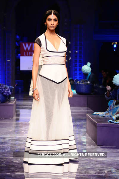 WIFW '12: Grand Finale: JJ Valaya