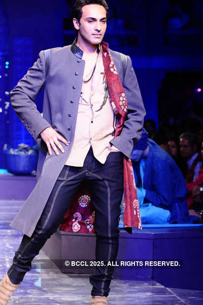 WIFW '12: Grand Finale: JJ Valaya