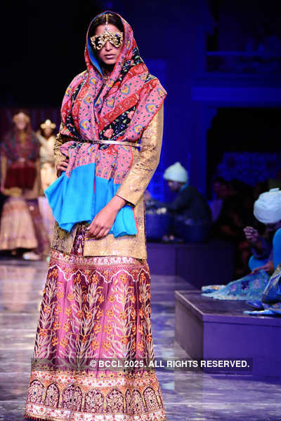 WIFW '12: Grand Finale: JJ Valaya