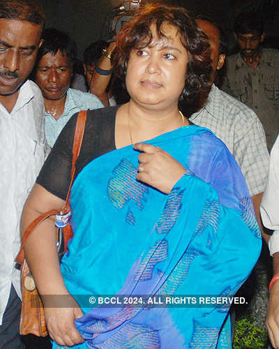 Taslima Nasreen abuses Poonam!