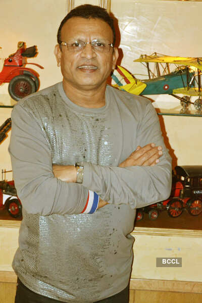 Anu Kapoor's b'day bash