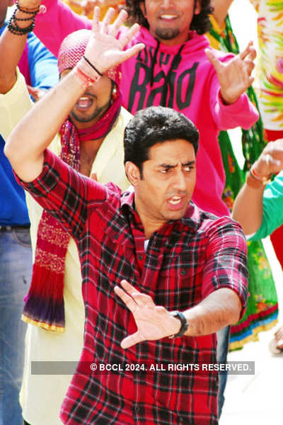 Abhishek @ 'Bol Bachchan' shoot