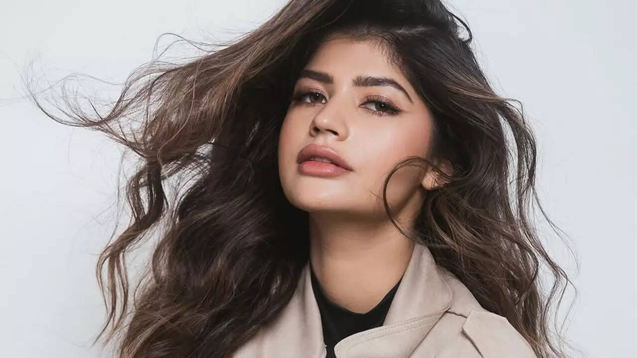 Anjini Dhawan steps into the frame with legacy in her stride | The ...