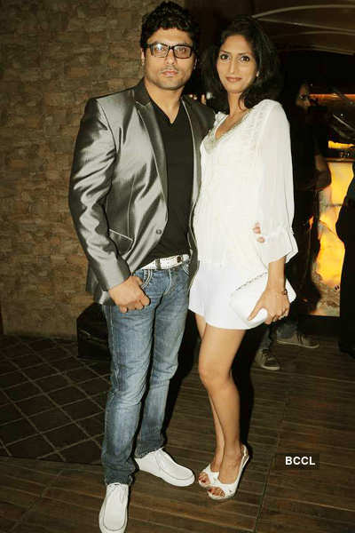 Veena Malik's surprise b'day party