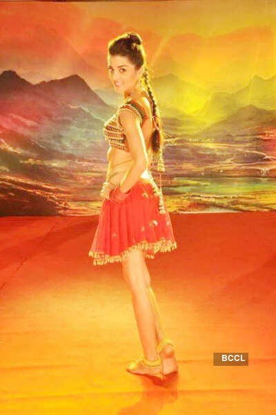 B'wood's latest 'item' bombs!