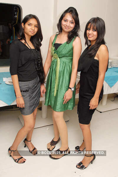 Fresher Bash @ Fionaa Lounge