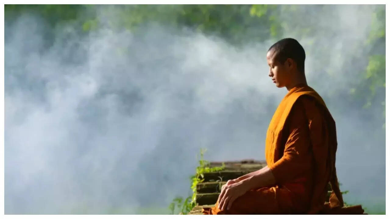 मठवासी भुखमरी के बुद्ध के 5 नियम जो आपको वजन कम कर सकते हैं