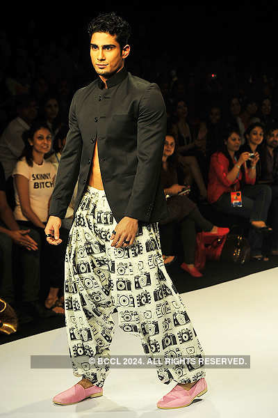 Celebs walk the ramp @ LFW'12