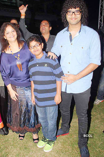 Shankar Mahadevan with family and friends at a concert in Mumbai on ...