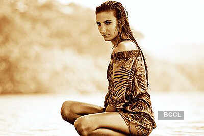 Ann Lee Roberts goes topless!