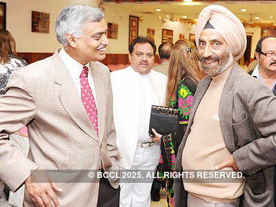 Get together for Uma Tuli