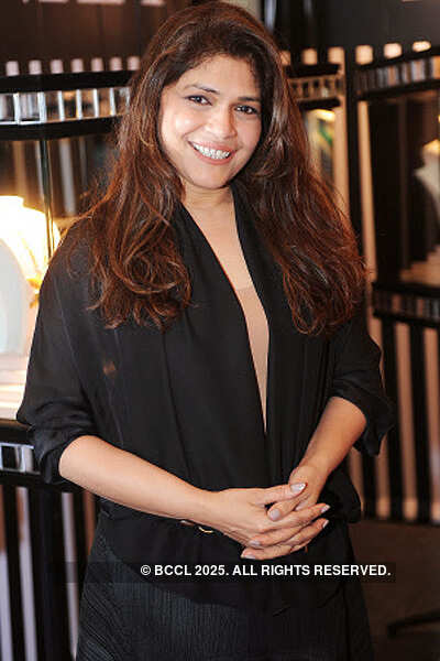 Sonam Kapoor @ fashion exhibition