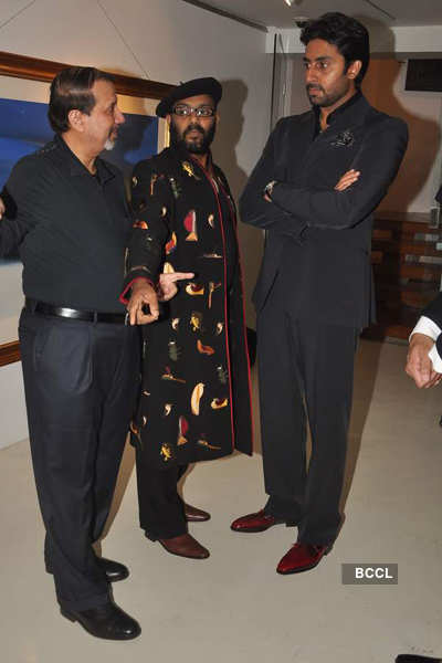 Abhishek at Paresh Maity's art event