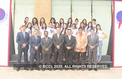 PFMI'12 finalists in session with Sanofi Pasteur