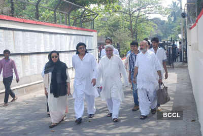 Celebs at Mona Kapoor's funeral