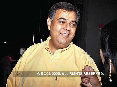 Westin's Pinky Diva Night