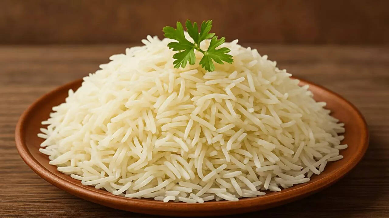 Why is it good to eat cold leftover rice?