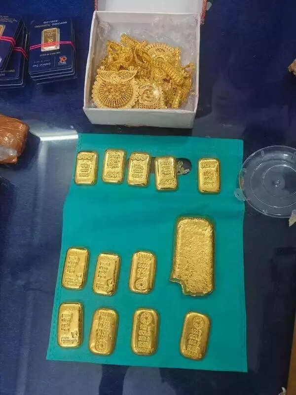 RPF recovers gold, silver jewellery worth 3 cr from passengers