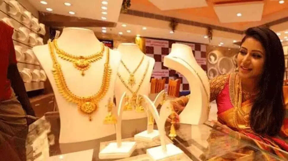 Silver Shines Brighter Than Gold This Dhanteras Amid High Prices