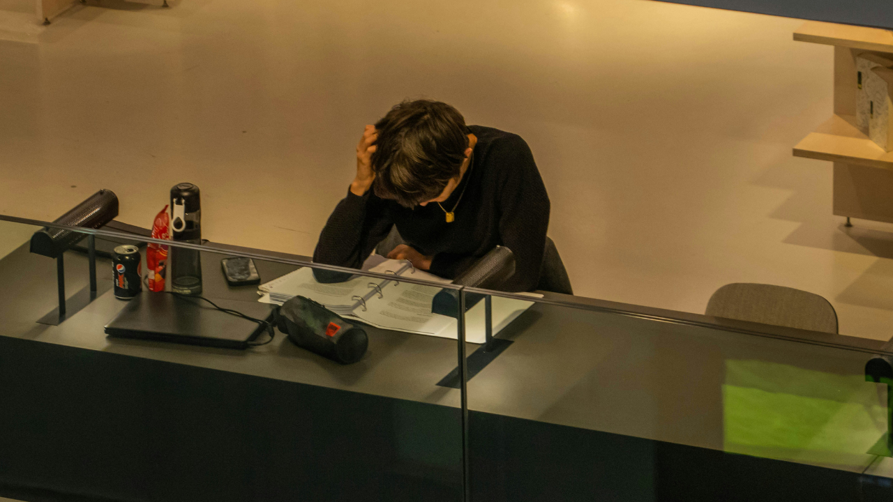 Ditch the all-nighters: Harvard reveals a smarter way for students to retain more