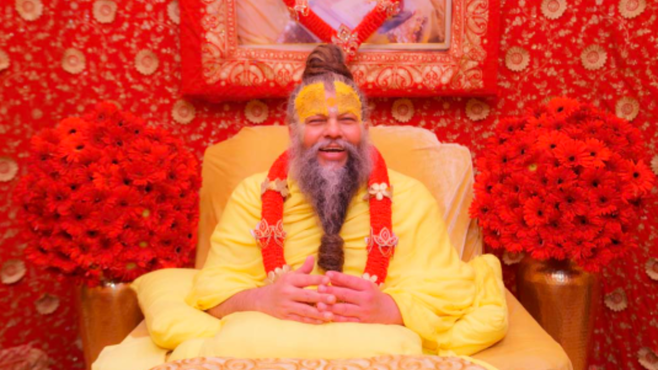 Premanand Ji Maharaj: Guide to Darshan, Teachings, and Vrindavan Ashram article image