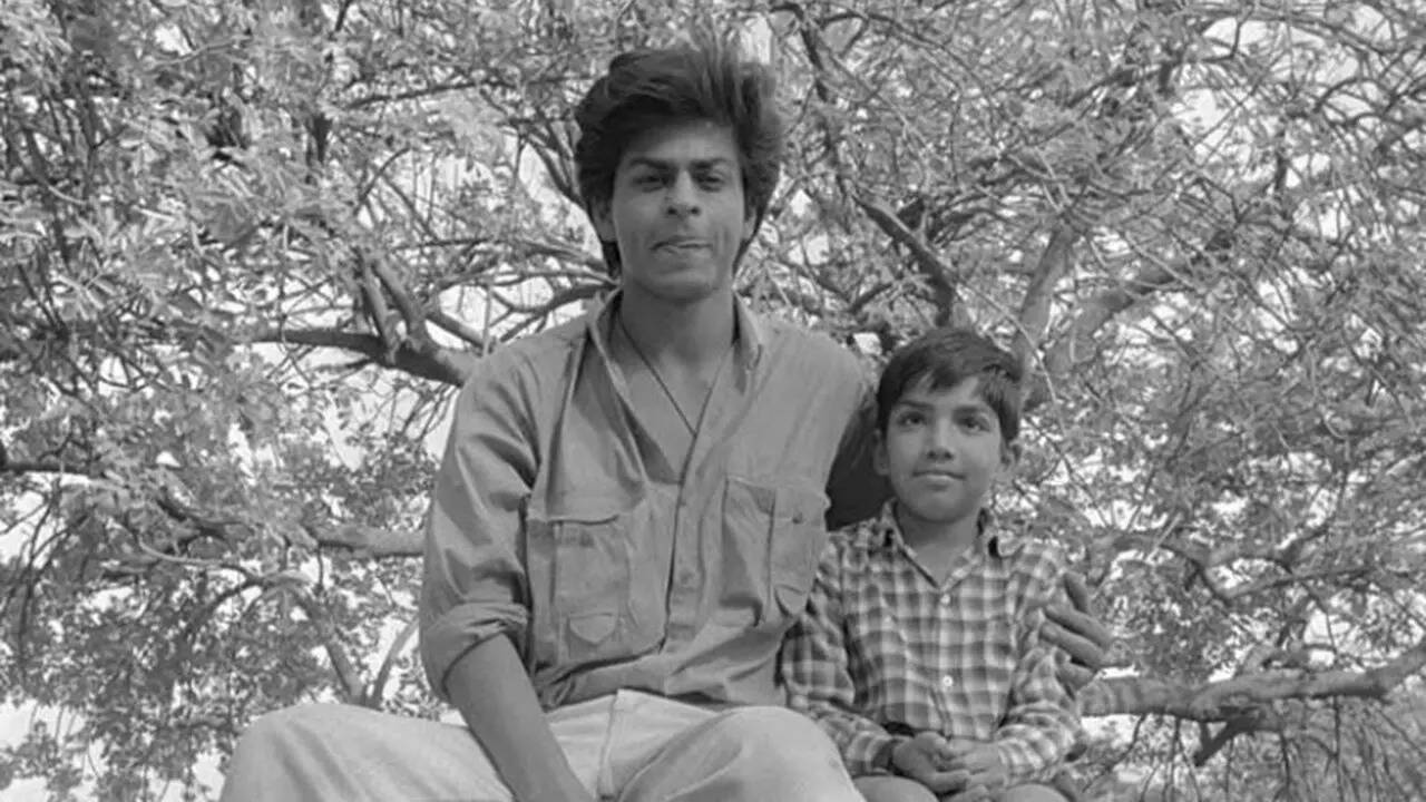 Unseen photos of young Shah Rukh Khan from his theater days resurface, offering a rare glimpse before stardom