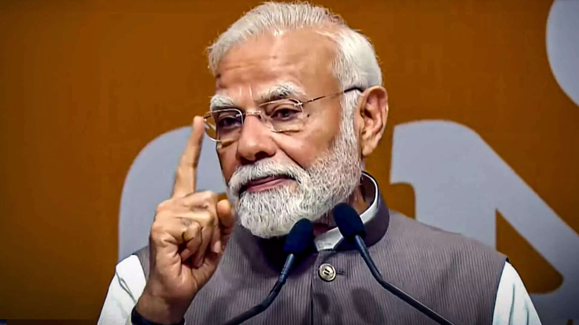 'RJD Put Katta To Congress' Head': PM Modi Slams Mahagathbandhan In Bihar Rally