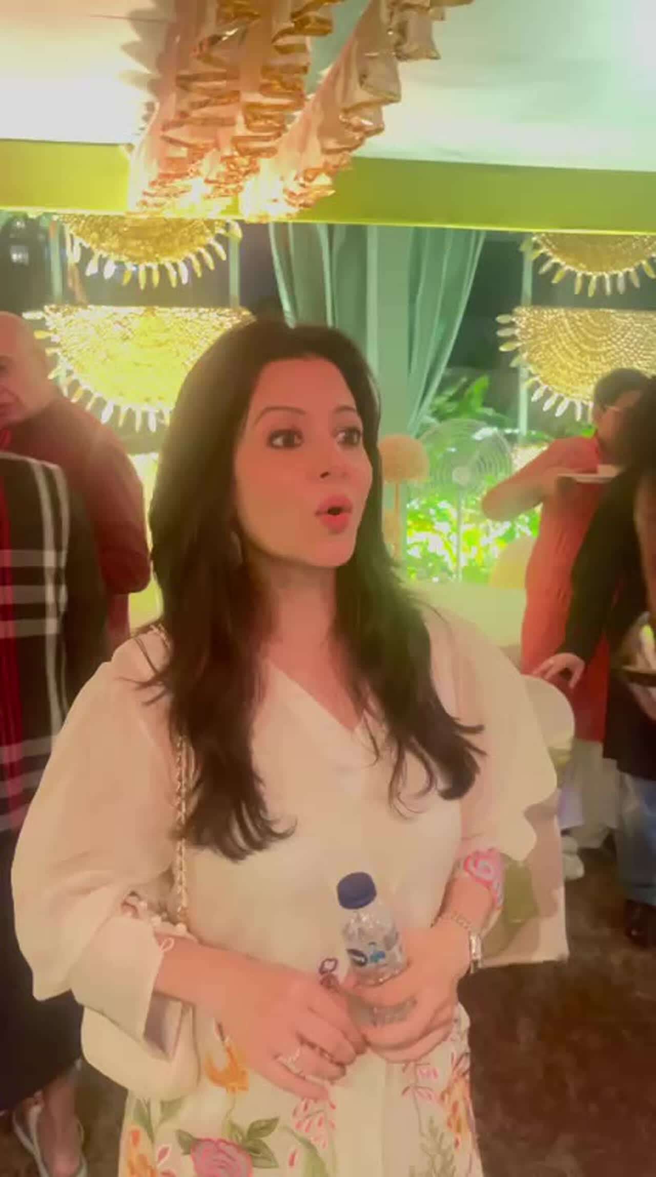 Koel Mallick spotted at Arindam Sil's house to attend pujo