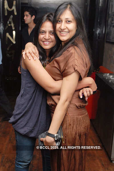 Saturday Night Party @ Mangi Forever