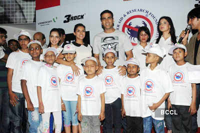 'Housefull 2' screening for cancer patients